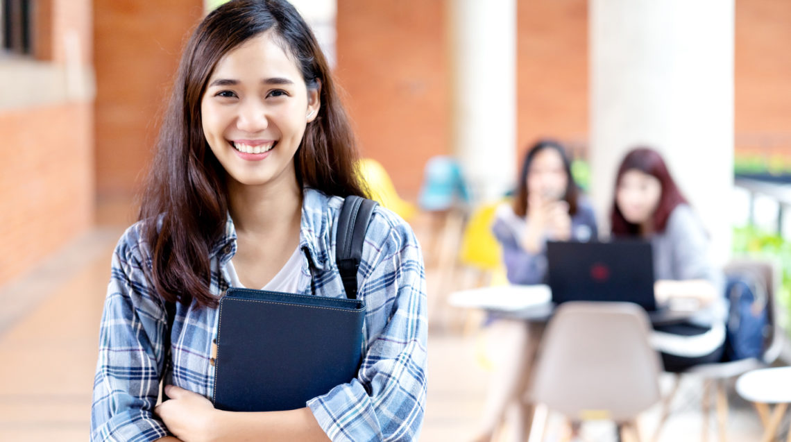 Australia wants international students to stay and work after graduation. They find it difficult for 4 reasons