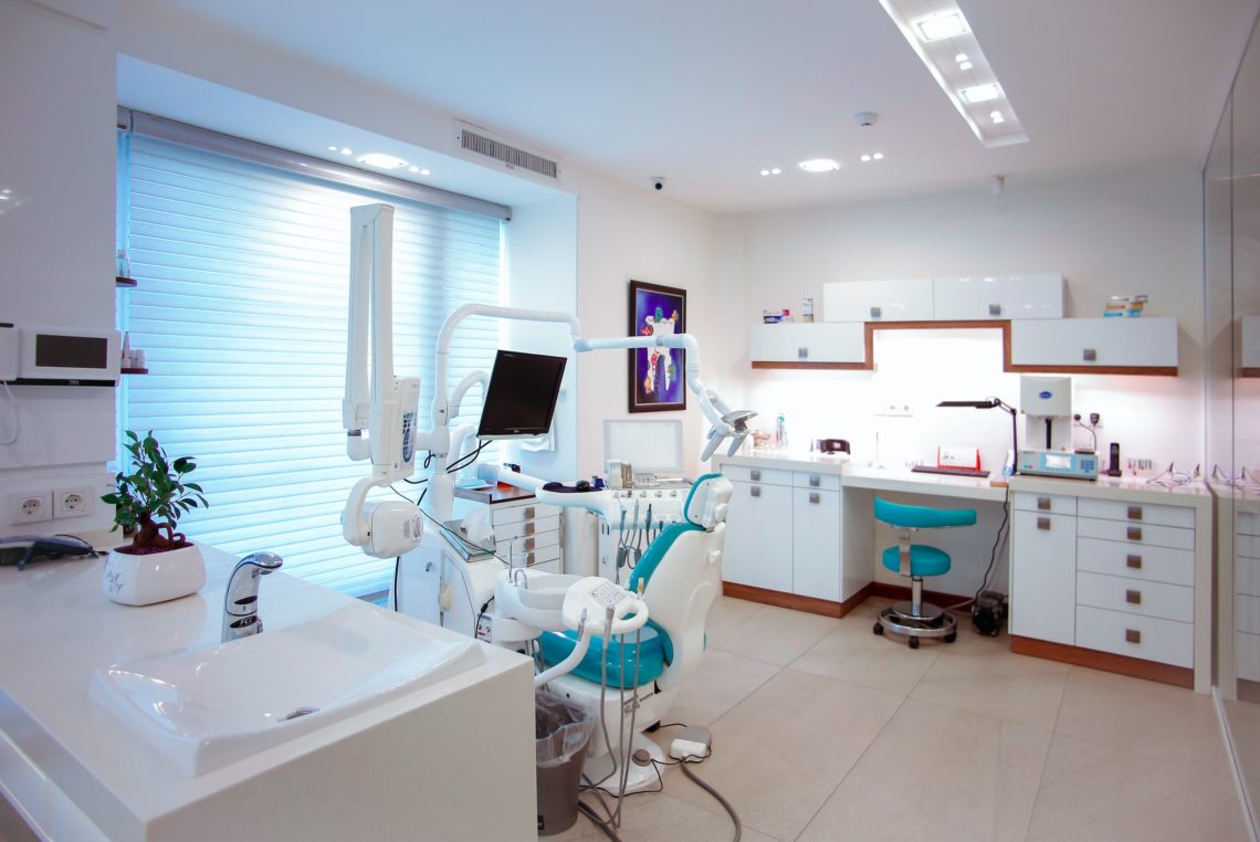 Hiring Challenges in the Dental Industry – 4 Solutions to consider