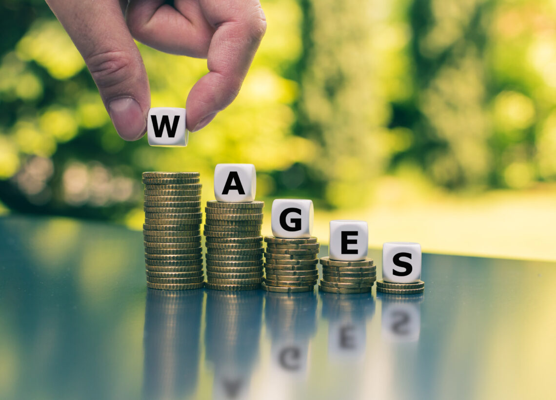 Employers: 2025 Changes to Entry-Level Pay and Awards