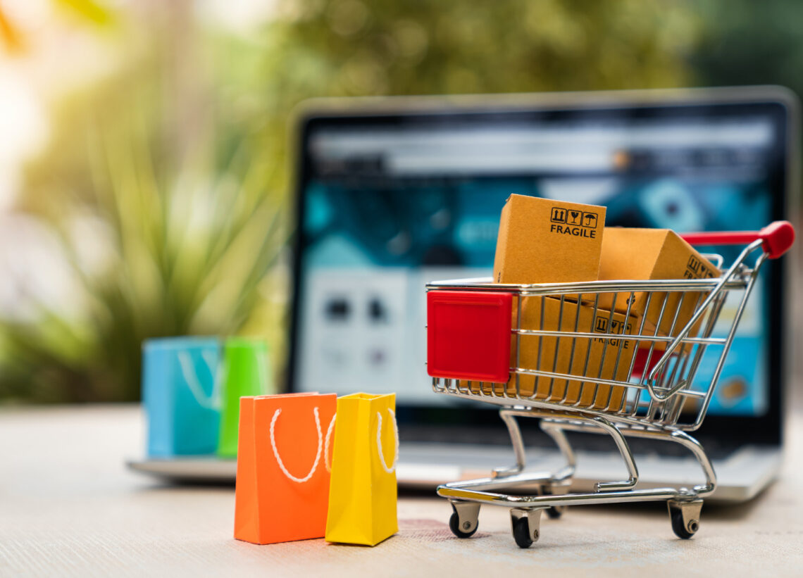 ACCC Investigation Reveals Non-Compliant Online Shopping Return Policies: Is Your Business at Risk?